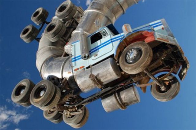 Awesome Giant Sculptures (31 pics) Awesome Giant Sculptures (31 pics)