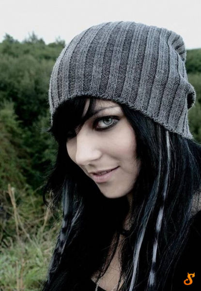 Emo Babes (71 pics)