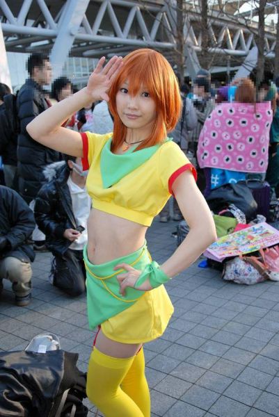 Sexy Cosplay Girls from Comiket