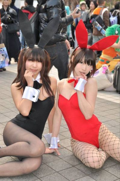 Sexy Cosplay Girls from Comiket