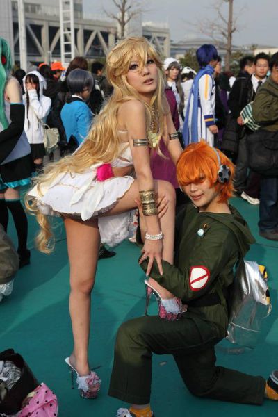 Sexy Cosplay Girls from Comiket