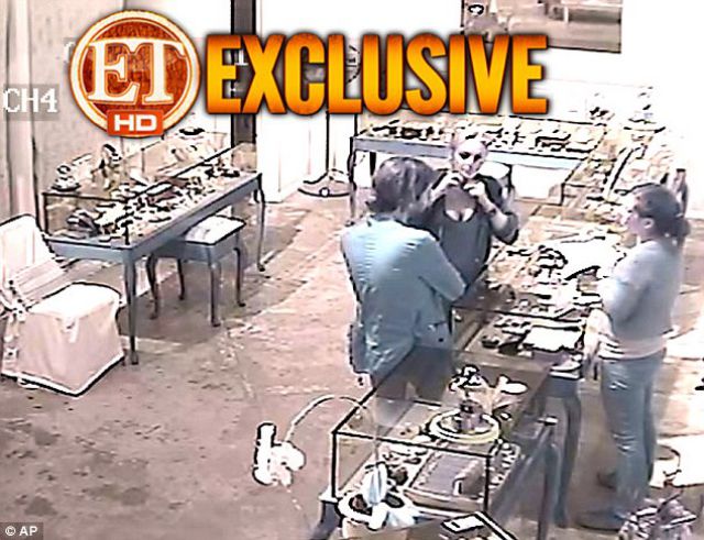 Eye On Stars: Tiger Woods Has A Hot New Crib, Bai Ling Hangs Out On A Roof And Other Hollywood News