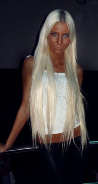 Girl In Love With Tanning