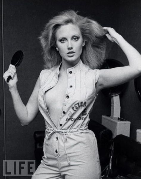 The Hottest ‘80s Babes Then and Now