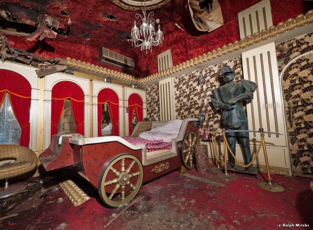 Abandoned Hotel in Japan