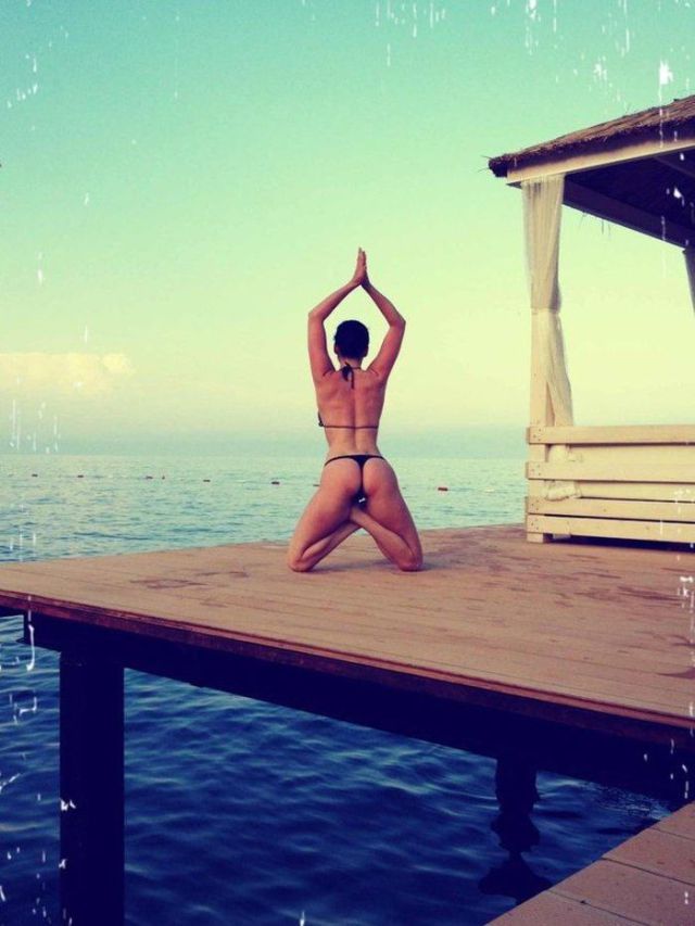 Yoga Practicing of 2009 Playboy’s Playmate of the Month