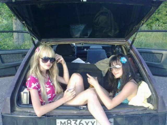 “Glamorous” Russian Social Network Girls