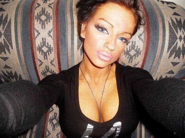 “Glamorous” Russian Social Network Girls