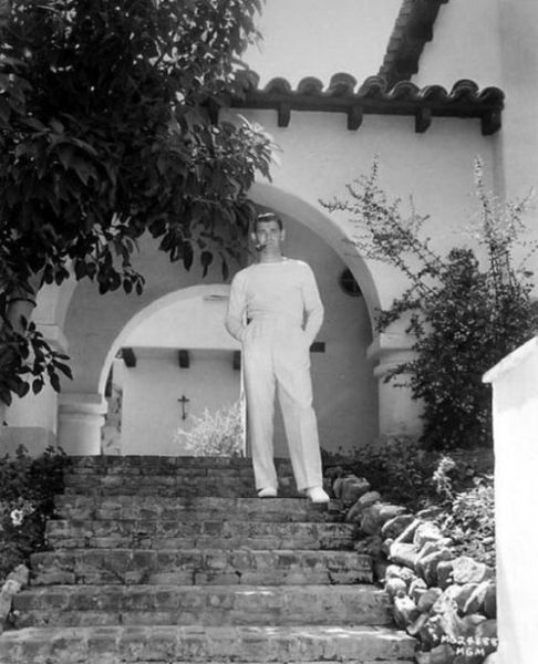 Rare Photographs of Celebrities. Part 21