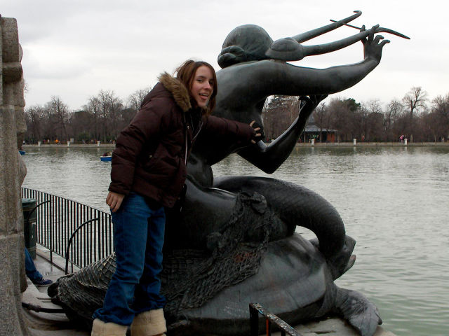 WTF Statue Pawing Pics