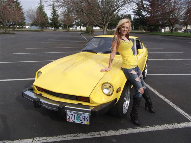 Pretty Girl Helps Her Dad to Sell a Car