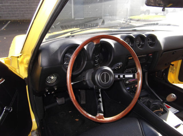 Pretty Girl Helps Her Dad to Sell a Car