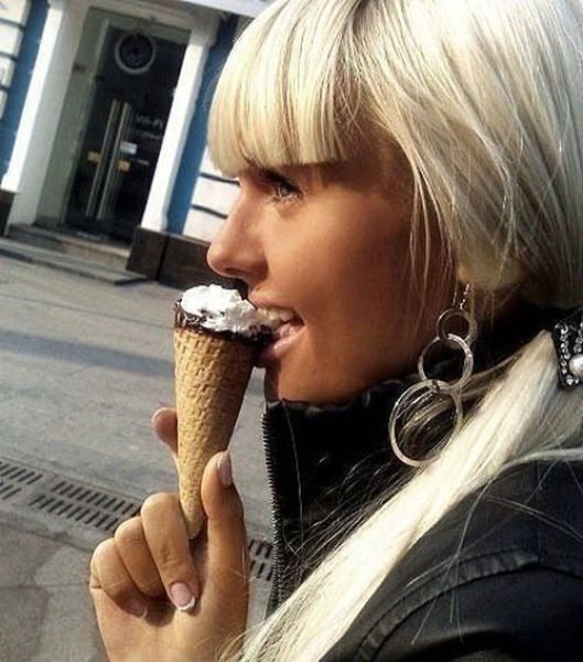 From Glamour to Raw Beauty