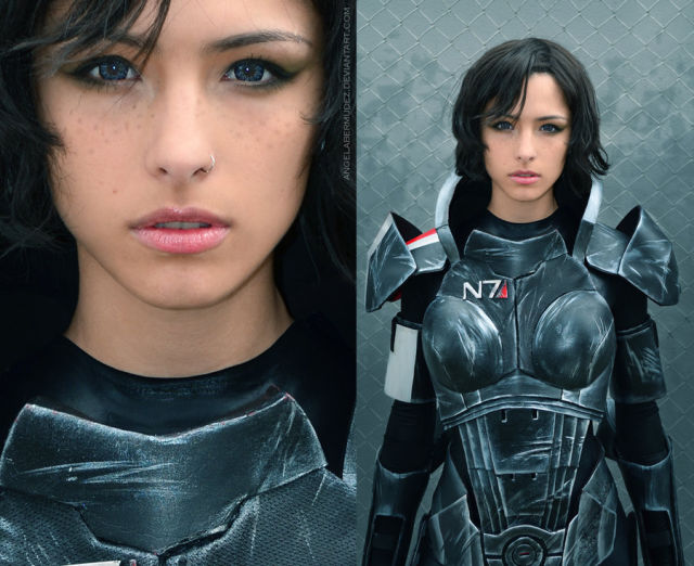Super-Hot and Sexy Mass Effect Cosplay