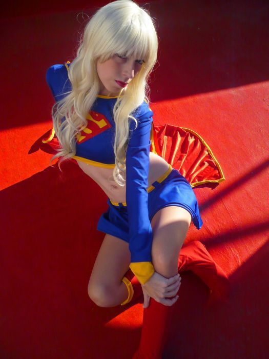 Cute Girls in Sexy Supergirl Costumes