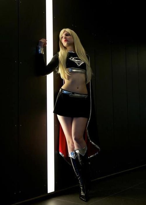 Cute Girls in Sexy Supergirl Costumes