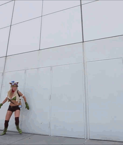 Sexy GIFs of the Sensational Jessica Nigri