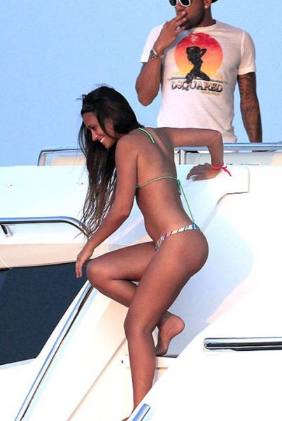 The Beautiful Wife of the World’s Highest Paid Football Star