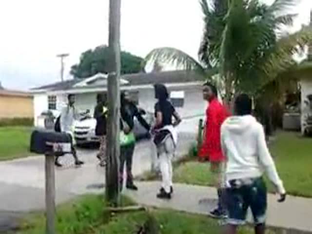 Girl Bullying Girl Because She Can't Afford New Shoes Gets What She Deserves (VIDEO)