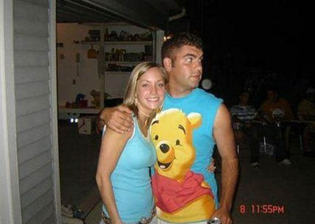 Amusing Examples of Classic T-Shirt Photobombing