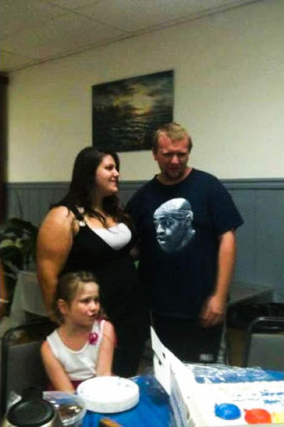 Amusing Examples of Classic T-Shirt Photobombing