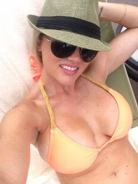 Busty Girls with Maximum Sex Appeal