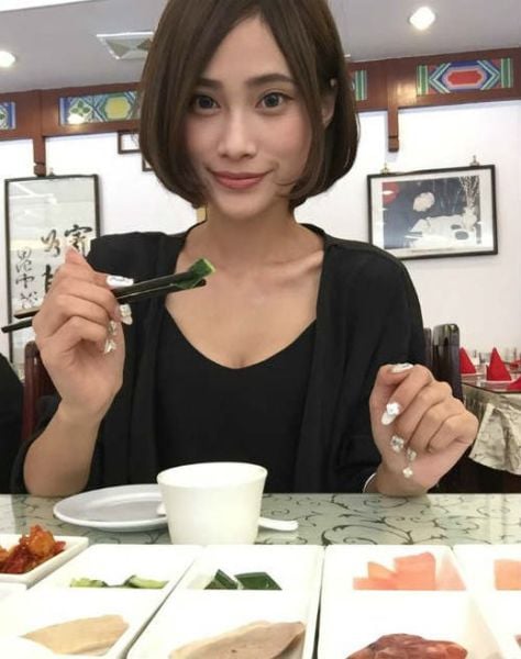 A Sex-Selling Chinese Hitchhiker