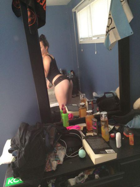 Sexy Girls Who Have Really Messy Rooms