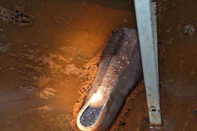 Scary Underground Tunnel Discovered Under a Neglected Home