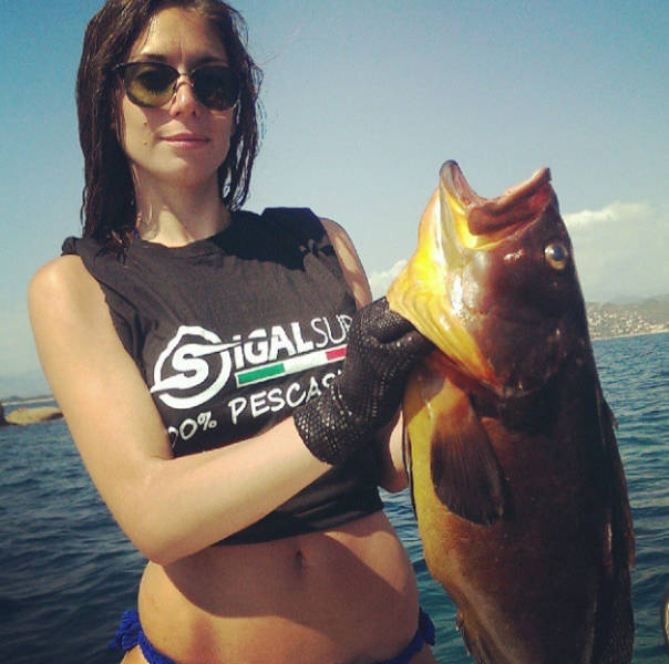 The Hottest Spear-Fisherwoman in the World