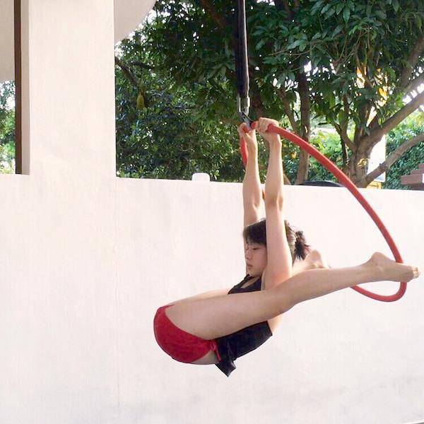 This Bendy Girl Has All Kinds of Skills in the Air