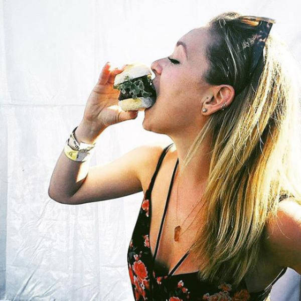 Some Hot Ladies Tuck into Some BBQ