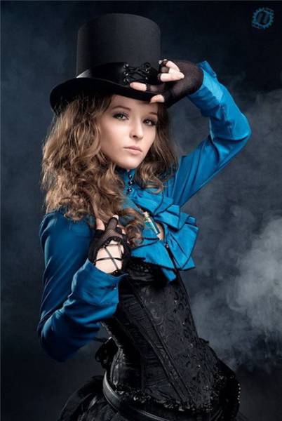 Hot Girls Doing Steampunk Just Right