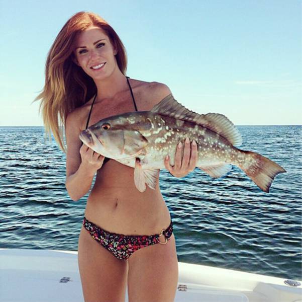 Sexy Girls Make Fishing Less Boring