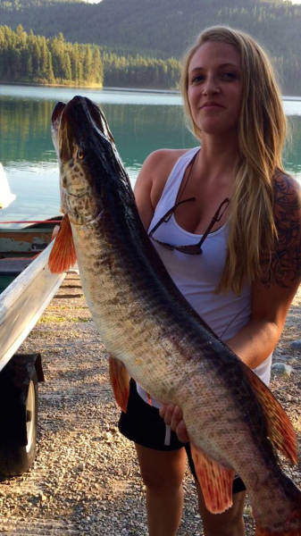 Sexy Girls Make Fishing Less Boring