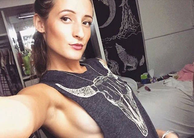 Boys Go Wild for Sideboobs