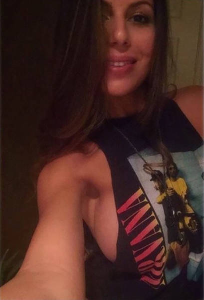 Boys Go Wild for Sideboobs