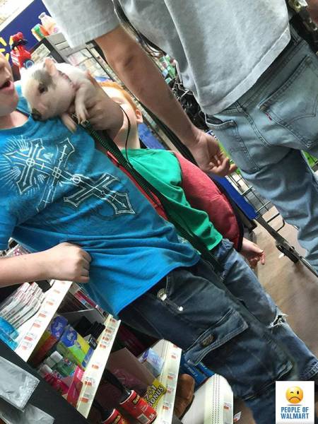 Cringe-Inducing Customers Of Walmart