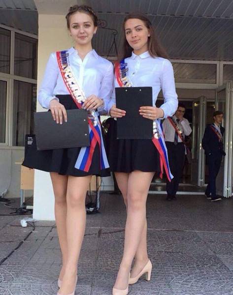 Lovely Russian Schoolgirls On Their Graduation Day