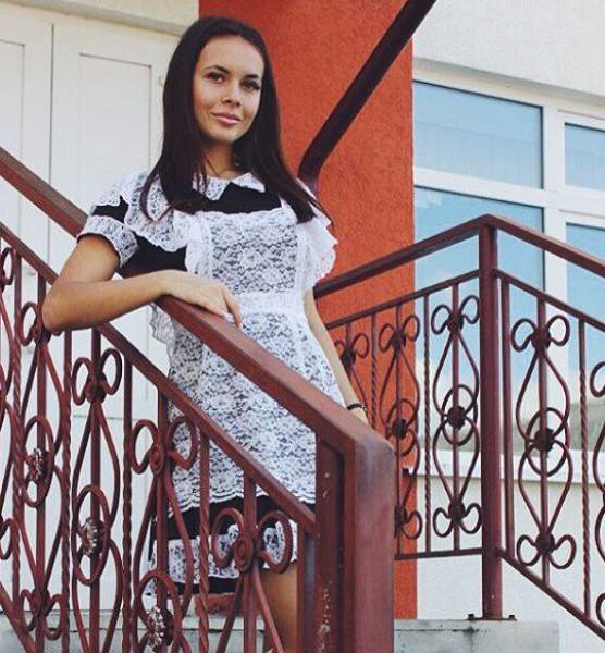 Lovely Russian Schoolgirls On Their Graduation Day