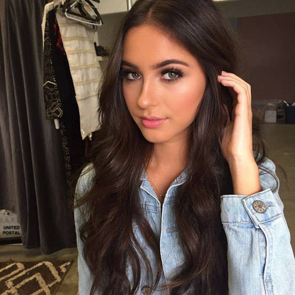 Naturally Beautiful Girls