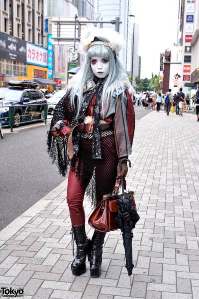 Odd But Fascinating Japanese Street Fashion