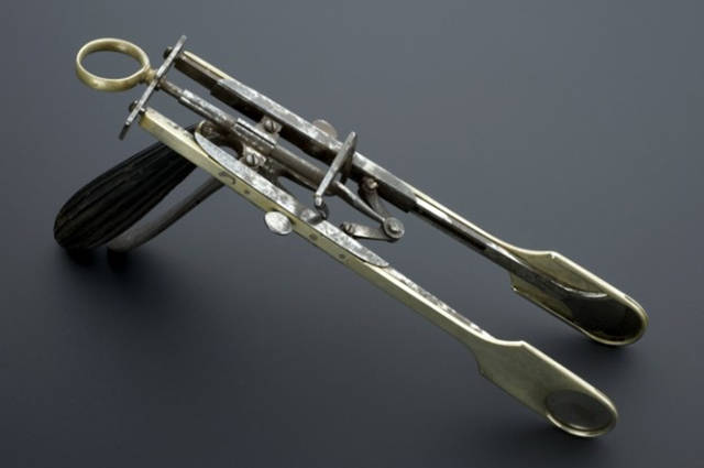Creepy Medical Instruments From Back Then That Look More Like Torture Devices