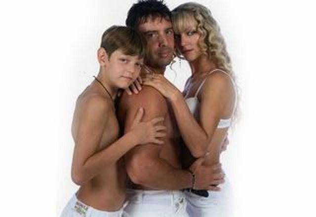 Ghetto Glamor Shots That Are Incredibly Ridiculous