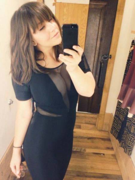 Girls Who Make Mesh Dress Look Amazing