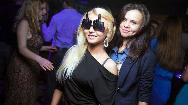 These Girls Announce Party Time!