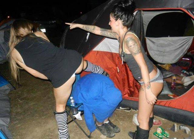 These Girls Announce Party Time!