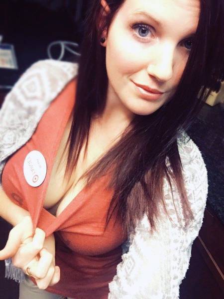 Girls With Beautiful Boobs Are A Mouthwatering Sight